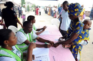 Nigerian-voters-600x396
