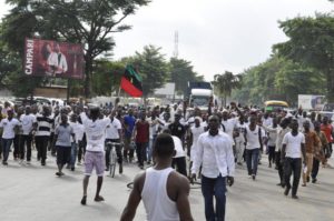 ipob-members-on-protest-along-aba-owerri-road-1024x680