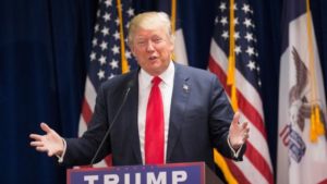 _86840133_trumppodium